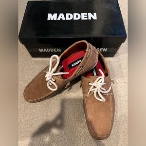 STEVE MADEN COGNAC LOAFERS